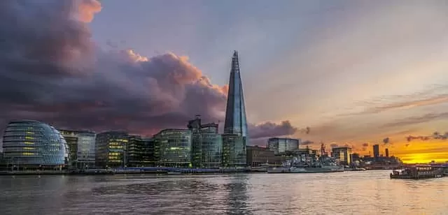 Great image of The Shard and the river.